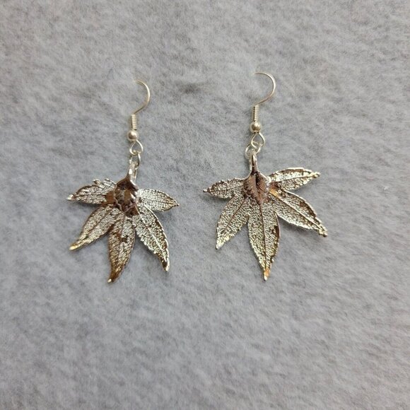 Silver Tone Leaf Earrings Natures Jewelry Japanese Maple Fish Hook Style Unique - Picture 2 of 8
